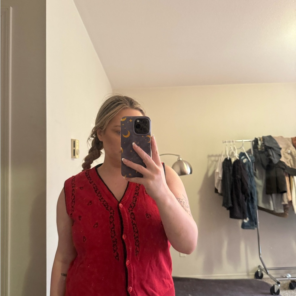 Embroidered Red Button-Front Knit Vest - Picture 6 of 6